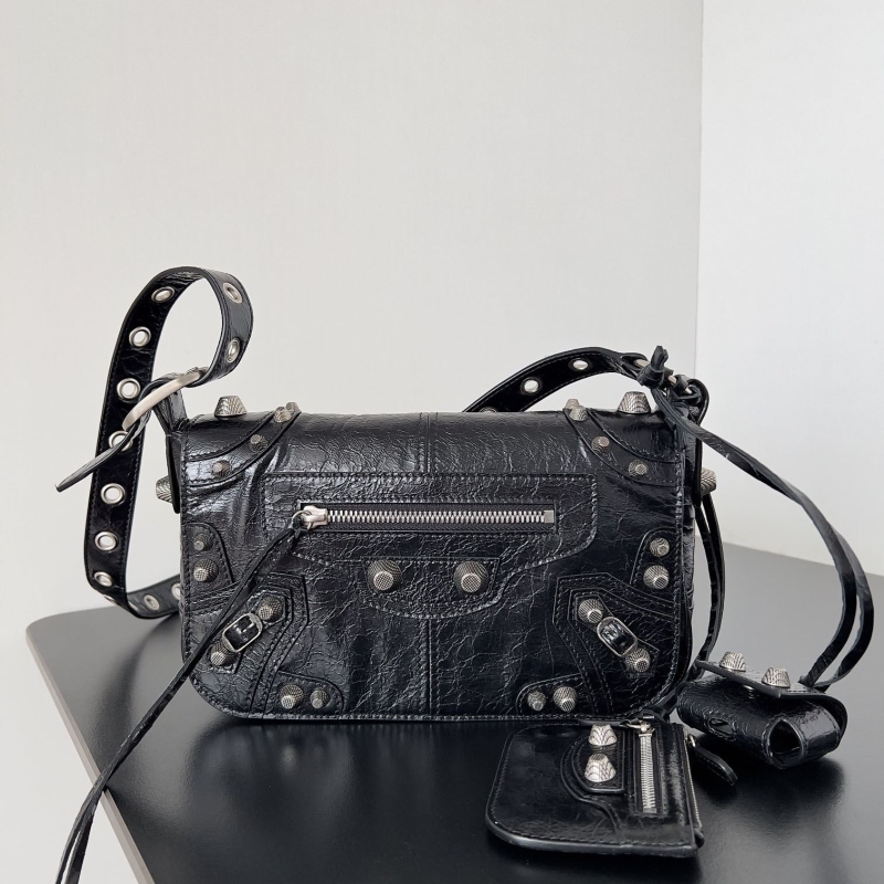Ba*len*cia*ga satchel bags